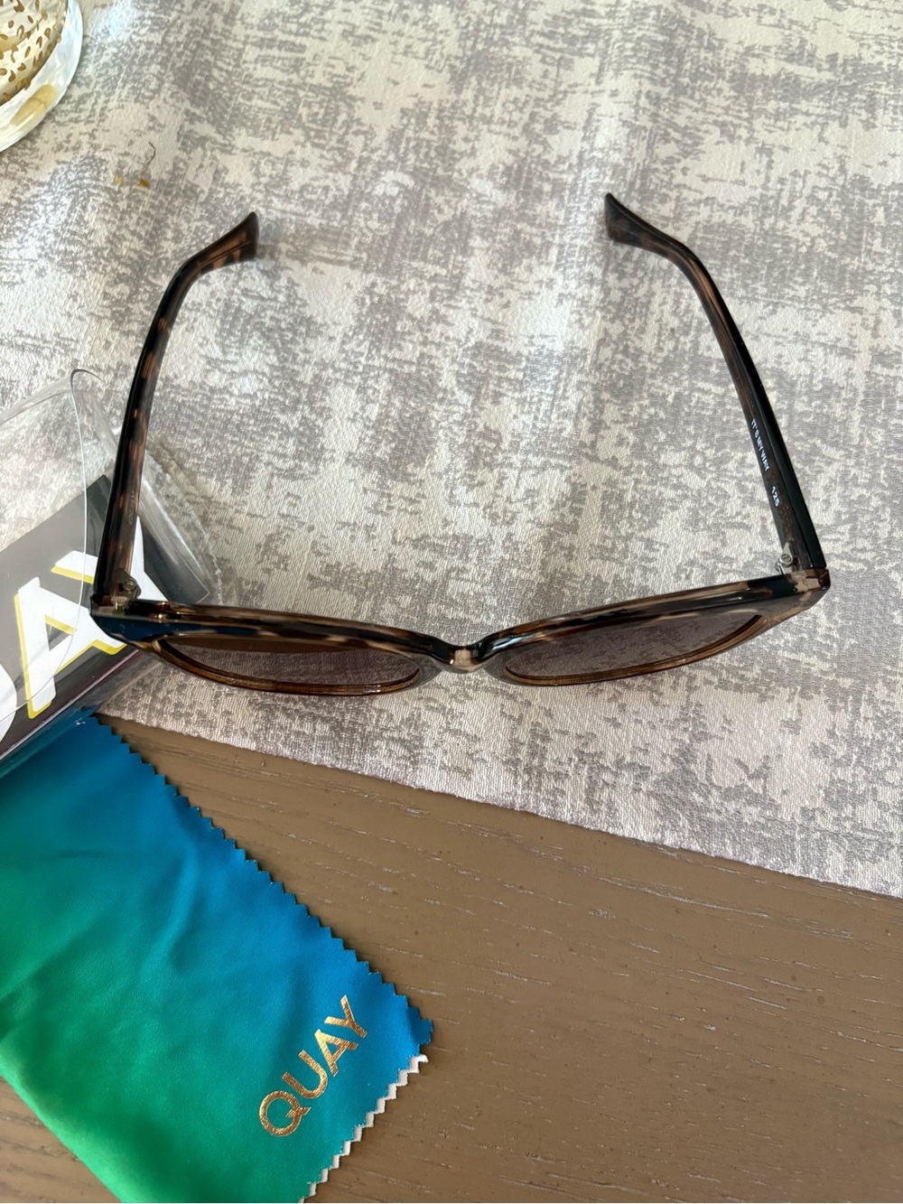 Quay Australia Tortoiseshell Cat Eye Sunglasses Gradient Lenses - It’s my way - Picture 8 of 10